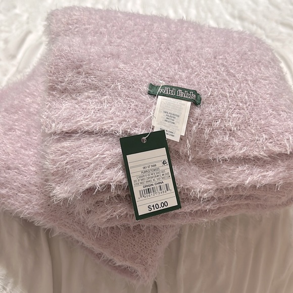 Lilac WILD FABLE Fuzzy Scarf 💜 NWT - Picture 2 of 4